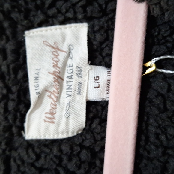 Weatherproof Hooded Black Sherpa Vest - Picture 8 of 8